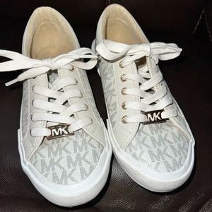 Michael Kors Sneakers.. Size 2.. Never Worn